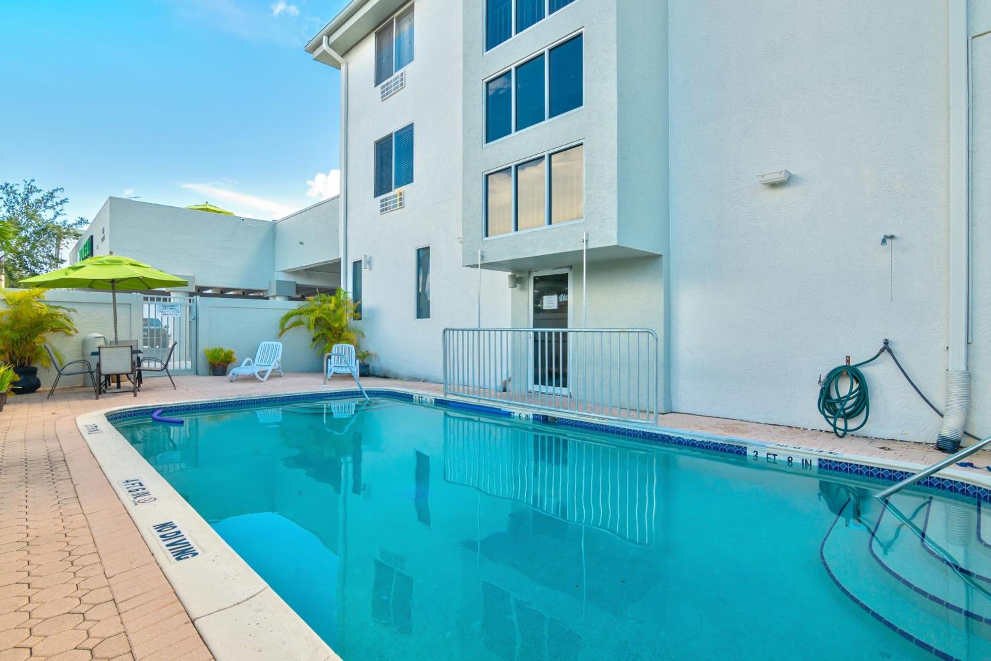 Naples Park Central Hotel מראה חיצוני תמונה