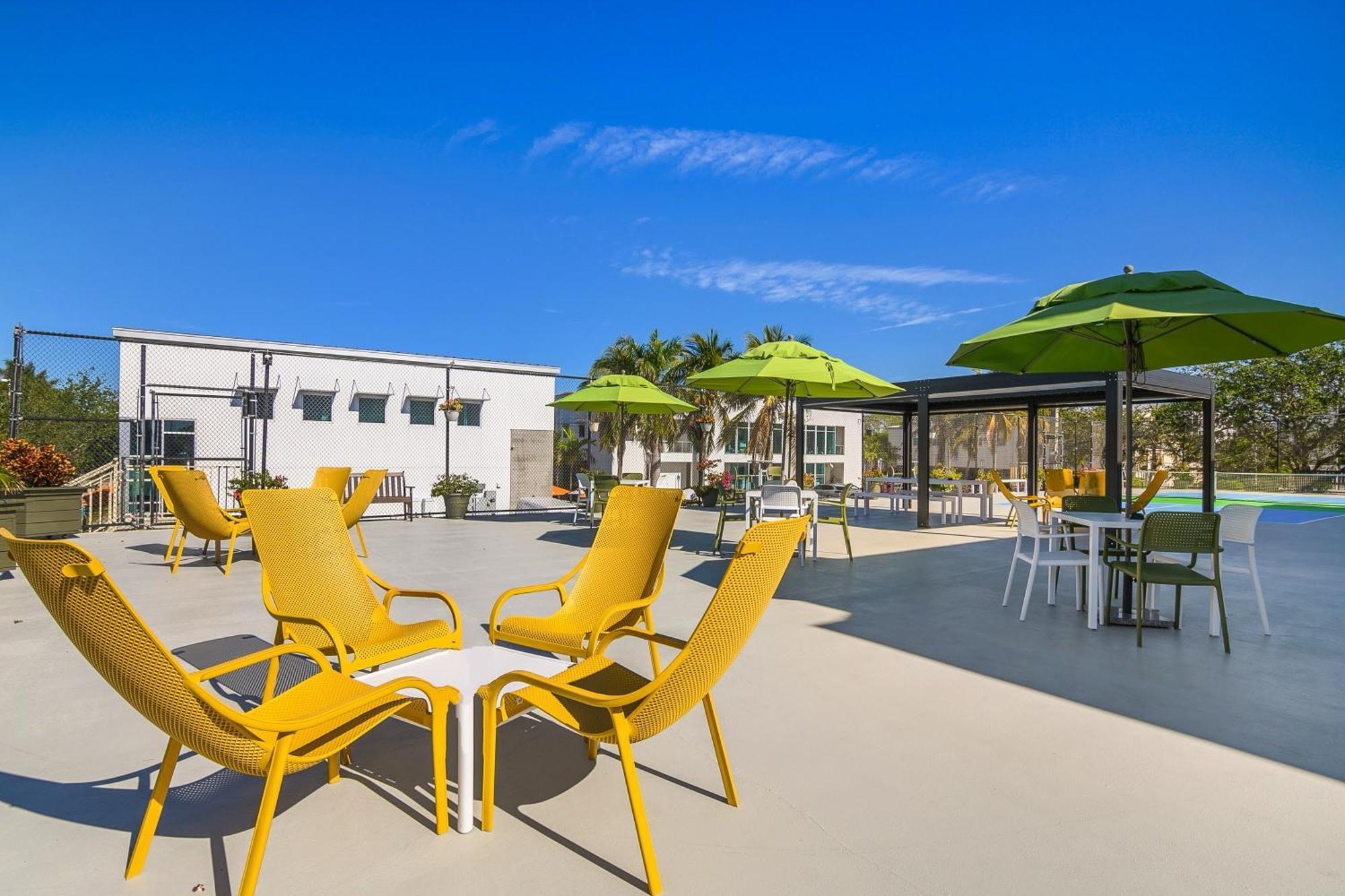 Naples Park Central Hotel מראה חיצוני תמונה