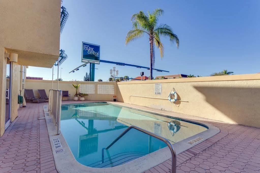 Naples Park Central Hotel מראה חיצוני תמונה